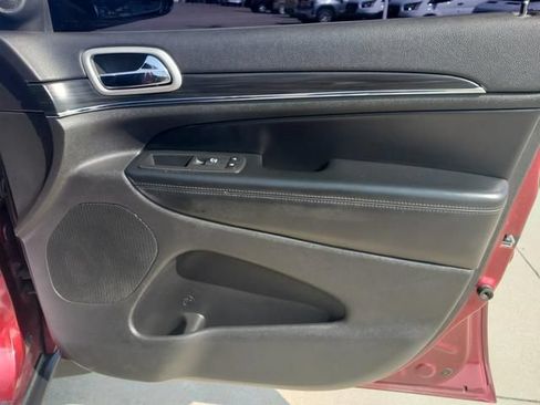 Used 2020 Jeep Grand Cherokee Limited w/ Premium Lighting Group AWD/4WD image 22