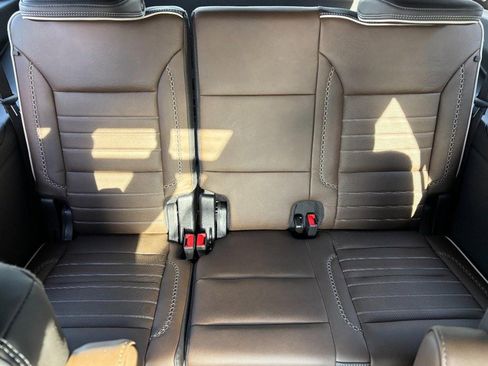 New 2025 GMC Yukon XL Denali Ultimate image 16