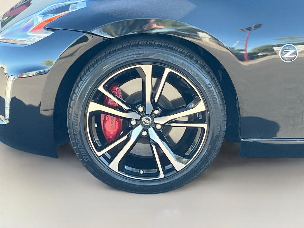 Used 2020 Nissan 370Z Touring Sport RWD image 29