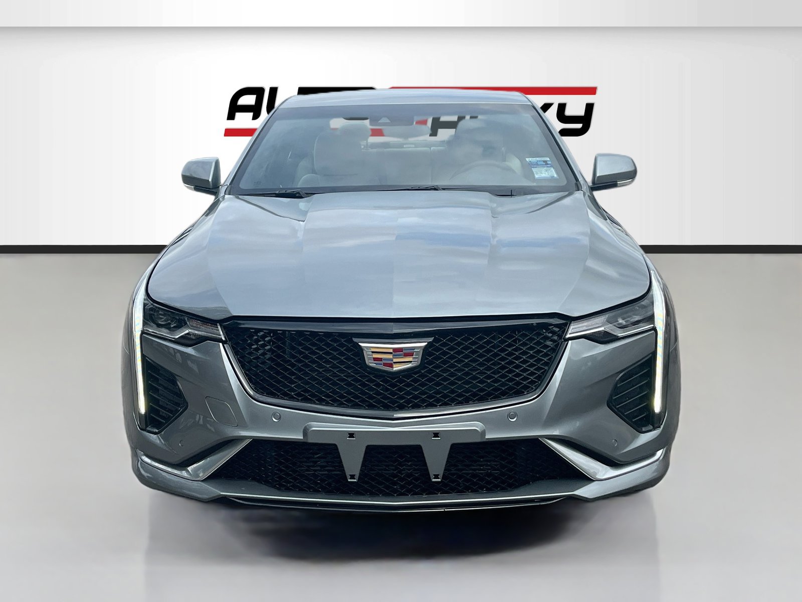 Used 2026 Cadillac CT4 Luxury RWD image 2