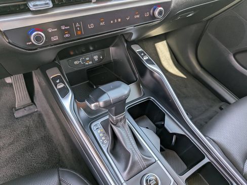 Certified 2025 Kia Sorento S FWD image 25