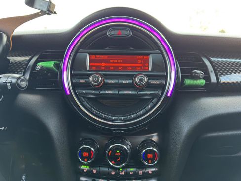 Used 2015 MINI Cooper S image 27