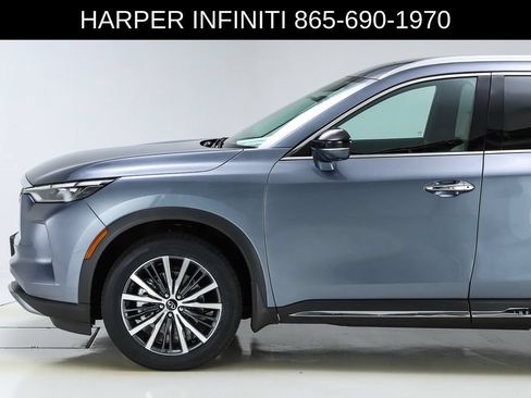 Used 2023 INFINITI QX60 Sensory w/ Vision Package AWD/4WD image 3