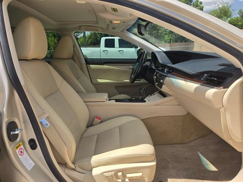 Used 2015 Lexus ES 350 w/ Premium Package FWD image 28