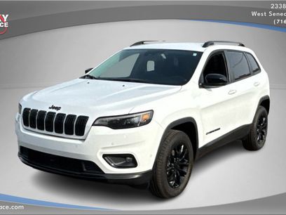 Used 2023 Jeep Cherokee Altitude Lux