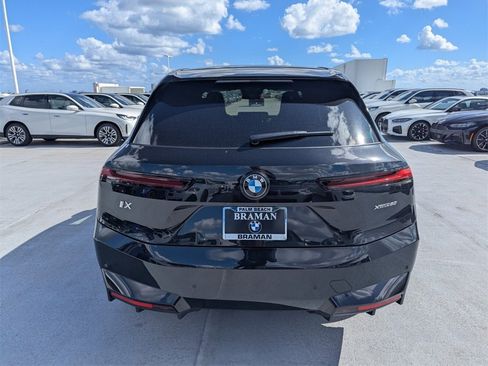 New 2026 BMW iX xDrive60 w/ Premium Package image 5