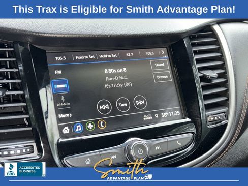Used 2019 Chevrolet Trax LT w/ LT Convenience Package AWD/4WD image 14