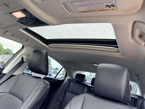 Used 2024 Lexus ES 350 w/ Premium Package FWD image 16