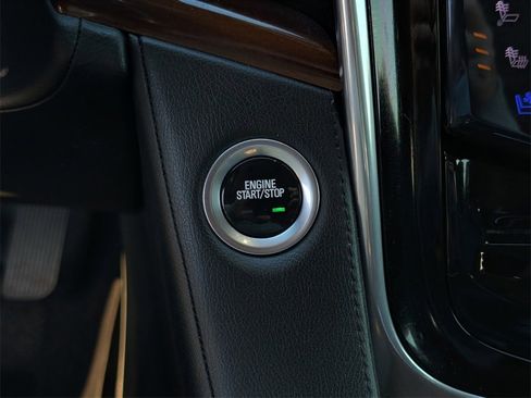 Used 2020 Cadillac Escalade Premium Luxury image 24