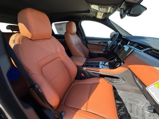 New 2026 Jaguar F-PACE R-Dynamic S AWD/4WD image 16
