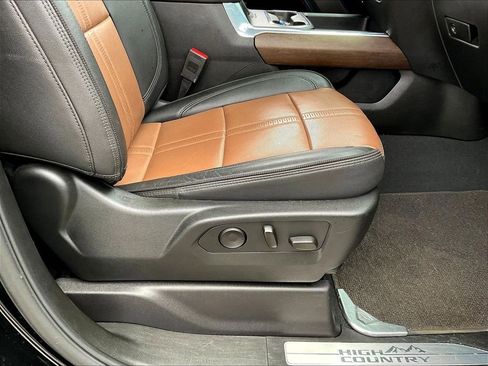 Used 2024 Chevrolet Silverado 2500 High Country w/ High Country Premium Package image 37