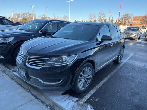 Used 2016 Lincoln MKX Reserve w/ Driver Assistance Package image 4
