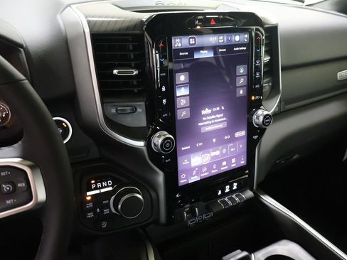 New 2026 RAM 1500 4x4 Crew Cab image 19