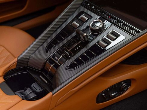 Used 2026 Aston Martin DB12 Convertible image 37