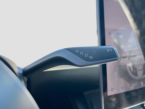 Used 2023 Tesla Model Y Long Range image 16