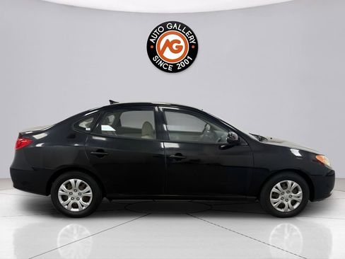 Used 2010 Hyundai Elantra GLS FWD image 2