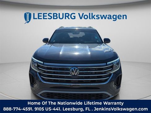 Used 2025 Volkswagen Atlas SE image 15