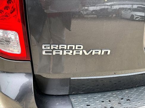 Used 2020 Dodge Grand Caravan SXT FWD image 20