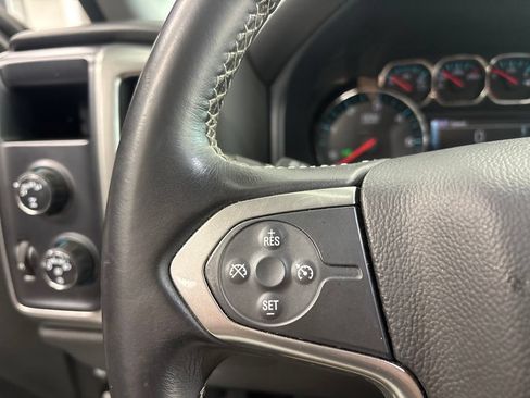 Used 2018 Chevrolet Silverado 1500 LT w/ LT Eassist Package AWD/4WD image 17