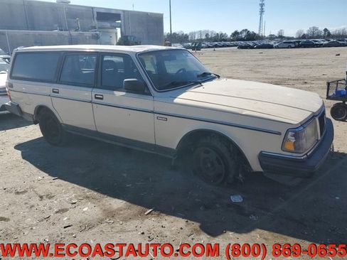 Used 1989 Volvo 240 DL image 4