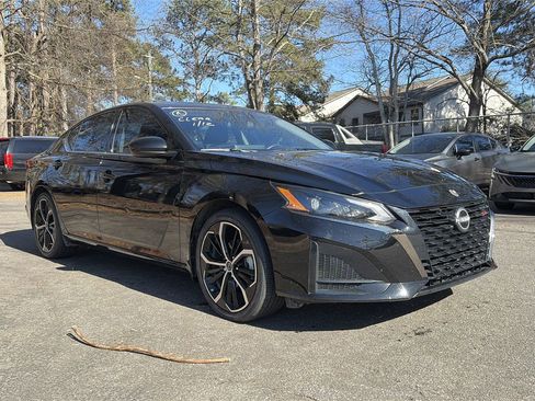 Used 2024 Nissan Altima 2.5 SR w/ SR Premium Package image 6