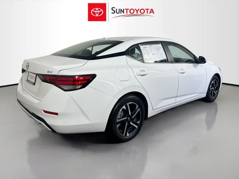 Used 2024 Nissan Sentra SV FWD image 4