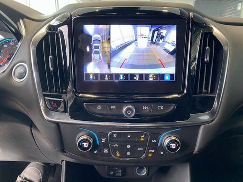 Used 2023 Chevrolet Traverse RS image 24