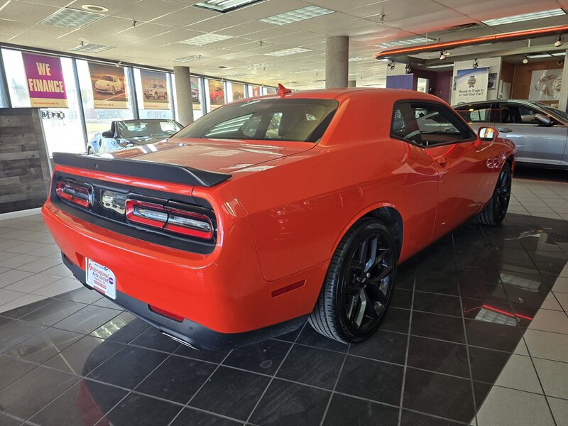 Used 2020 Dodge Challenger SXT w/ Plus Package RWD image 4