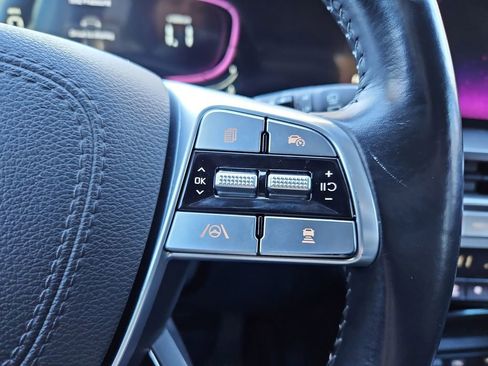 Used 2023 Kia Telluride S image 12