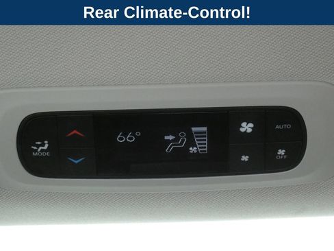 Used 2024 Chrysler Pacifica Touring-L FWD image 31