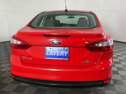 Used 2014 Ford Focus SE FWD image 9