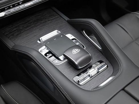 Used 2022 Mercedes-Benz Maybach GLS 600 4MATIC image 22