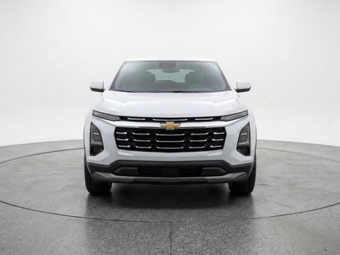 Used 2025 Chevrolet Equinox LT image 2