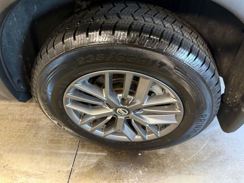 Used 2021 Nissan Rogue S AWD/4WD image 30