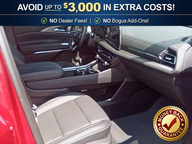 Used 2025 Chevrolet Traverse LT w/ LPO, Floor Liner Package FWD image 22