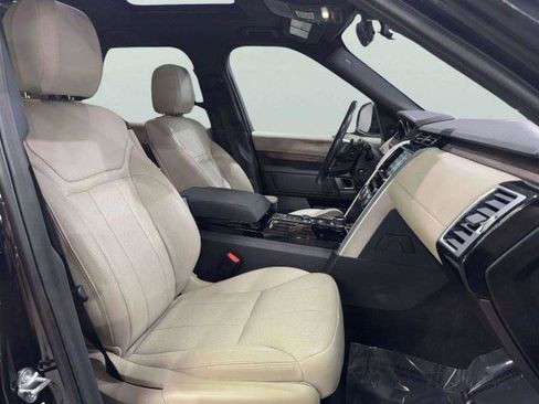 Used 2017 Land Rover Discovery HSE AWD/4WD image 45