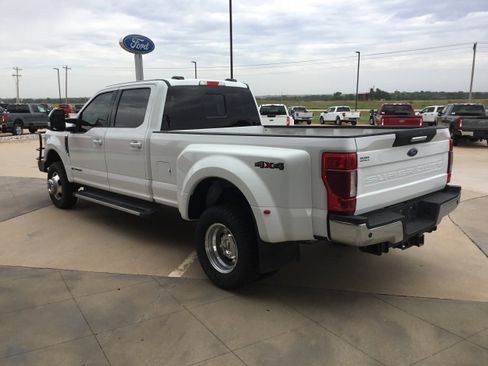 Used 2022 Ford F350 Lariat w/ Lariat Value Package image 5
