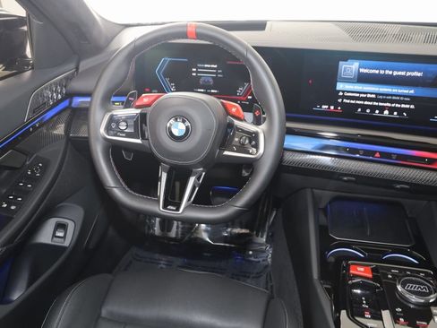Used 2025 BMW M5 w/ Executive Package image 48