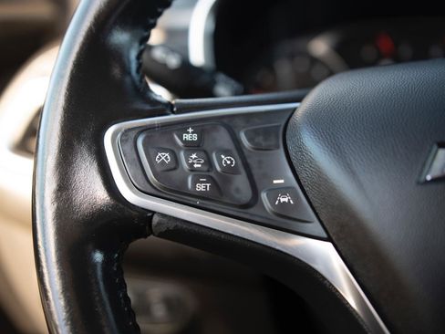 Used 2020 Chevrolet Equinox LT image 6