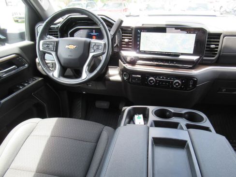 Used 2024 Chevrolet Silverado 2500 LT w/ Convenience Package AWD/4WD image 15