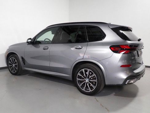 Used 2026 BMW X5 sDrive40i image 8