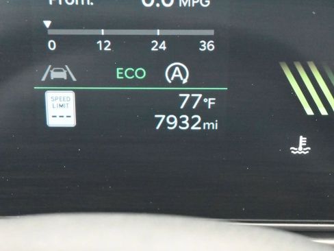 Used 2025 Kia Sorento LX FWD image 27