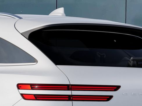 New 2027 Genesis GV70 2.5T Advanced AWD/4WD image 10