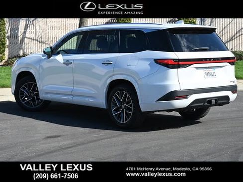 Used 2026 Lexus TX 350 AWD w/ Technology Package image 3