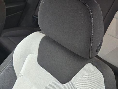 Certified 2024 Chevrolet Trax RS w/ Sunroof Package image 15