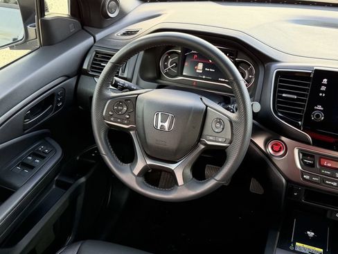 Used 2024 Honda Passport EX-L image 13