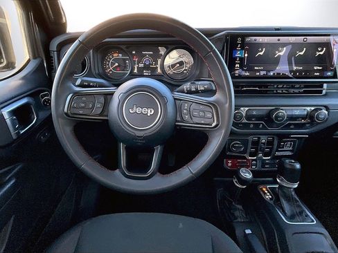 Certified 2024 Jeep Wrangler Unlimited Rubicon image 11