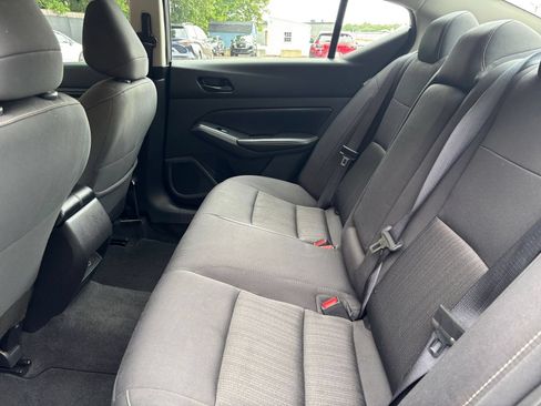 Used 2025 Nissan Altima 2.5 SV FWD image 21