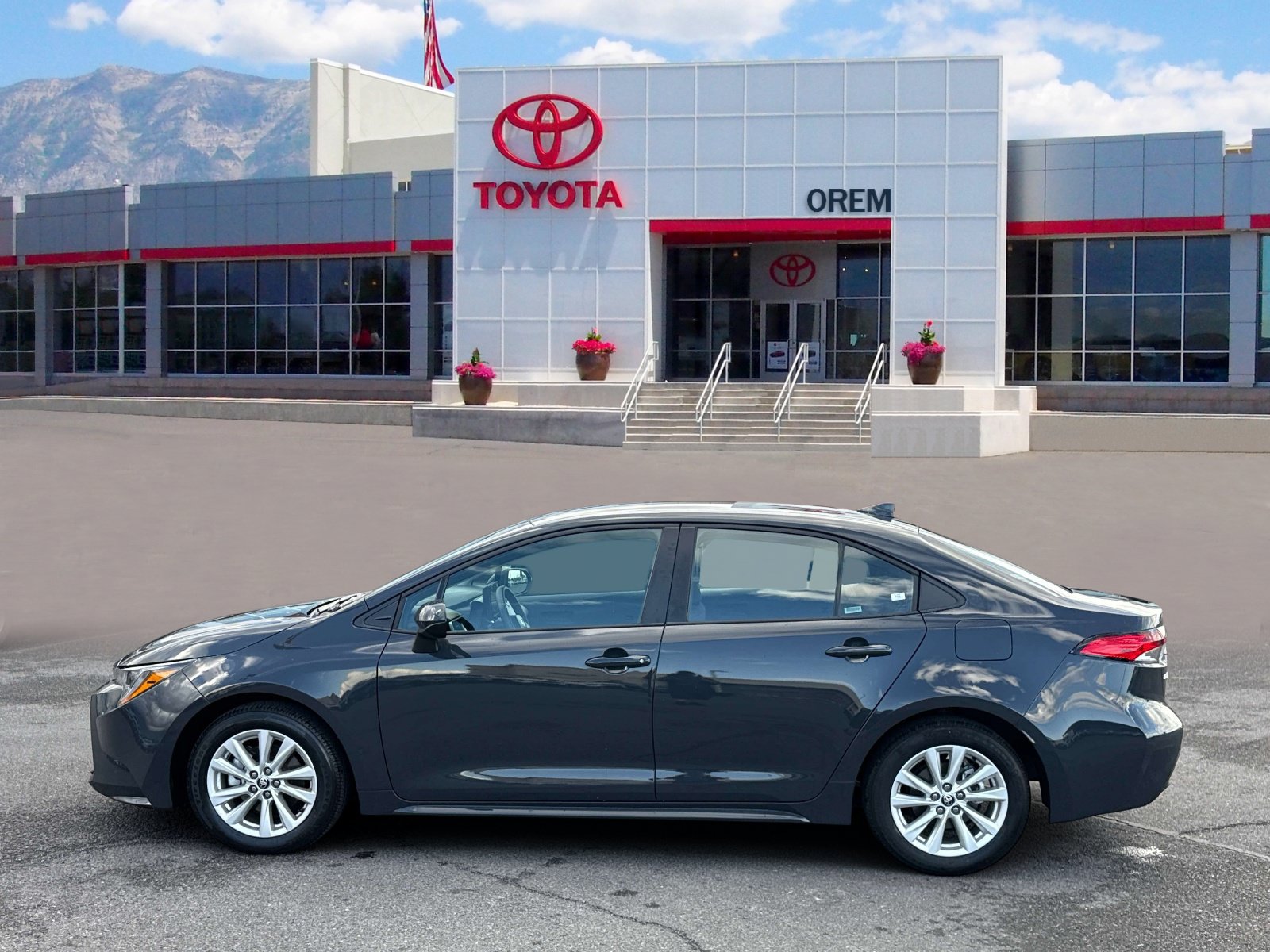 Used 2026 Toyota Corolla LE w/ LE Premium Package FWD image 6