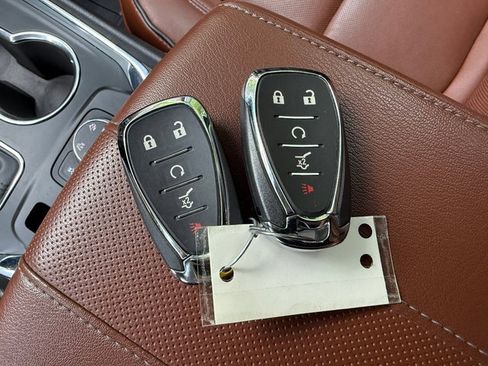Used 2018 Chevrolet Traverse High Country w/ LPO, Floor Liner Package AWD/4WD image 39